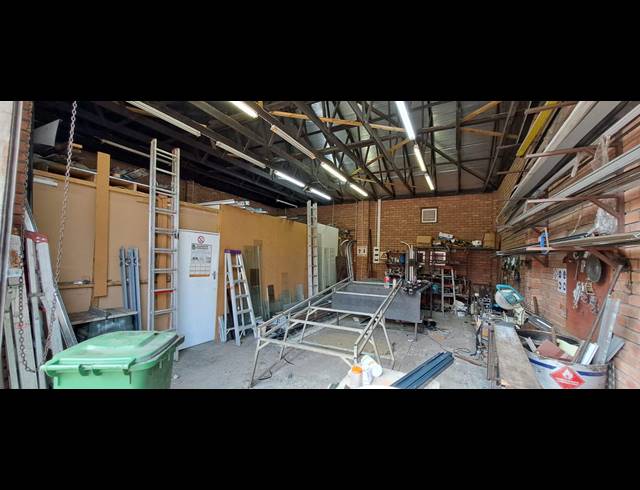100M² MINI FACTORY TO LET IN ALTON